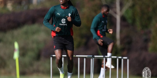 多多28app-米兰开启新一周训练备战|AC米兰|ac米兰|工作_新浪体育_新浪新闻