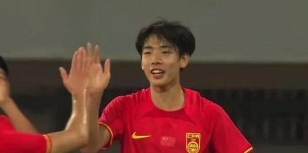 多多28app-【熊猫杯】朱鹏宇双响杜月徵建功 U19国青6比0蒙古