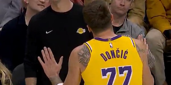 多多28app-轰38+13+10创纪录！湖蜜高呼东契奇世界最强 詹姆斯：向他致敬