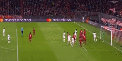 28圈-【欧冠】莱万3球1助攻 拜仁5比2本菲卡提前两轮出线